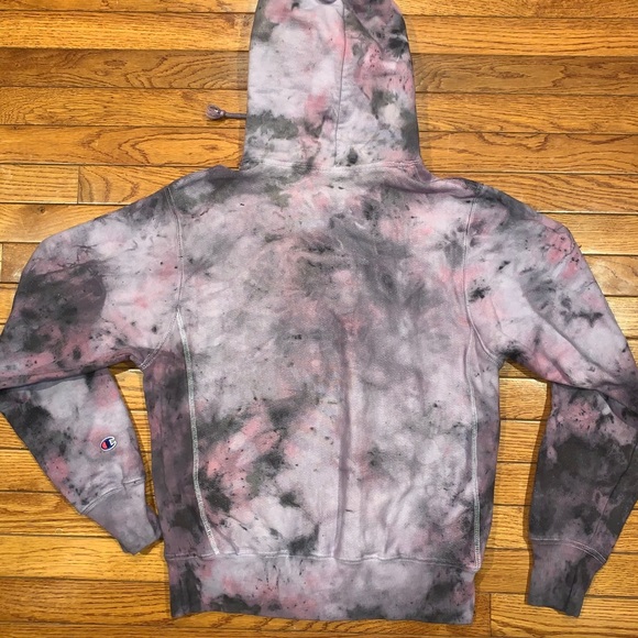 Stylish re-designed Champion hooded sweatshirt - Picture 7 of 10